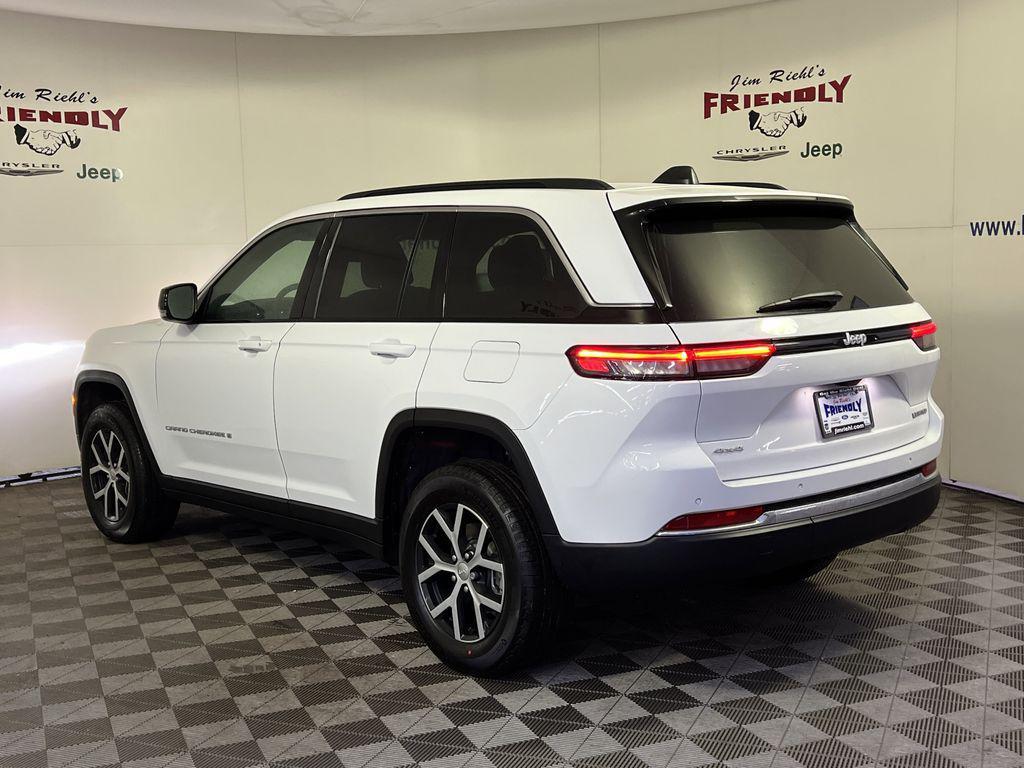 new 2025 Jeep Grand Cherokee car, priced at $40,464