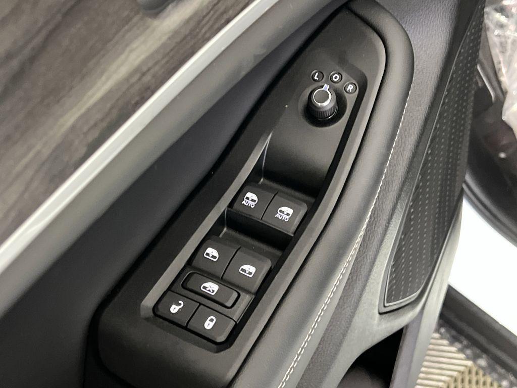 new 2025 Jeep Grand Cherokee car, priced at $44,943