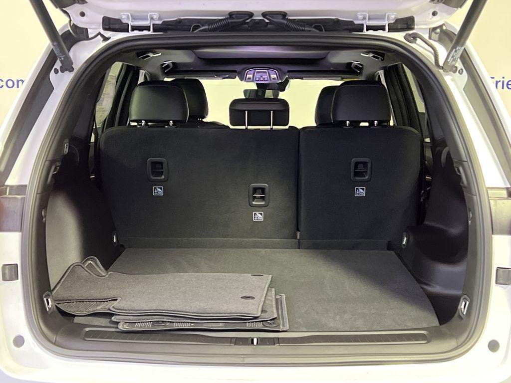 new 2025 Jeep Grand Cherokee car, priced at $44,943