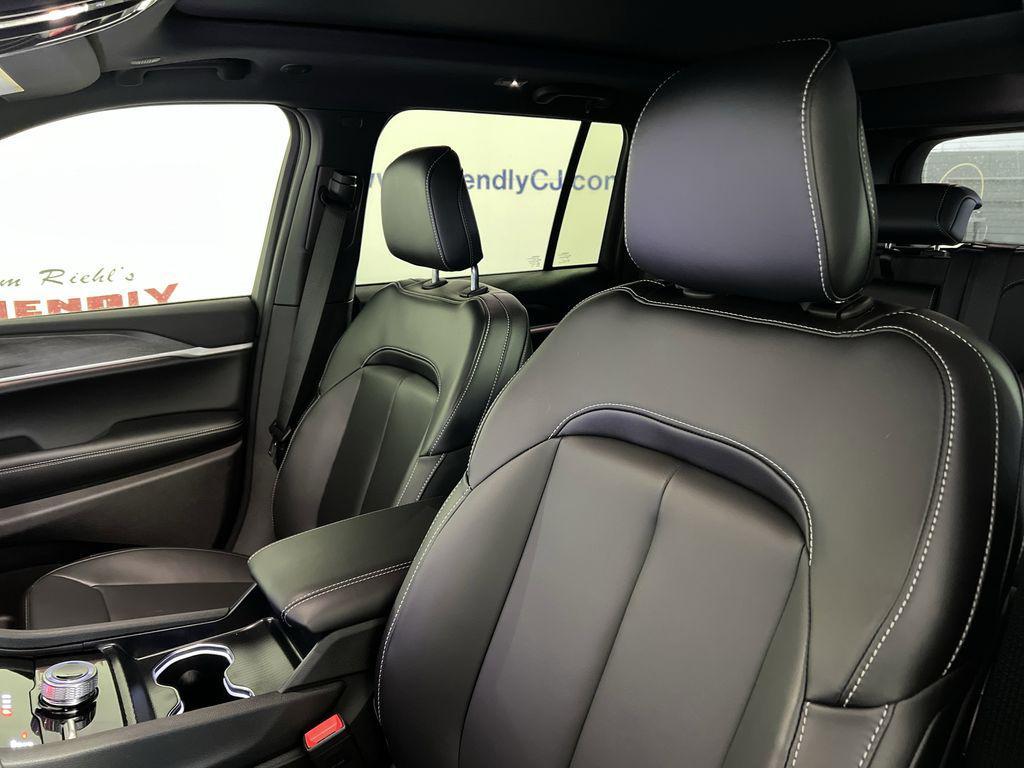 new 2025 Jeep Grand Cherokee car, priced at $44,943