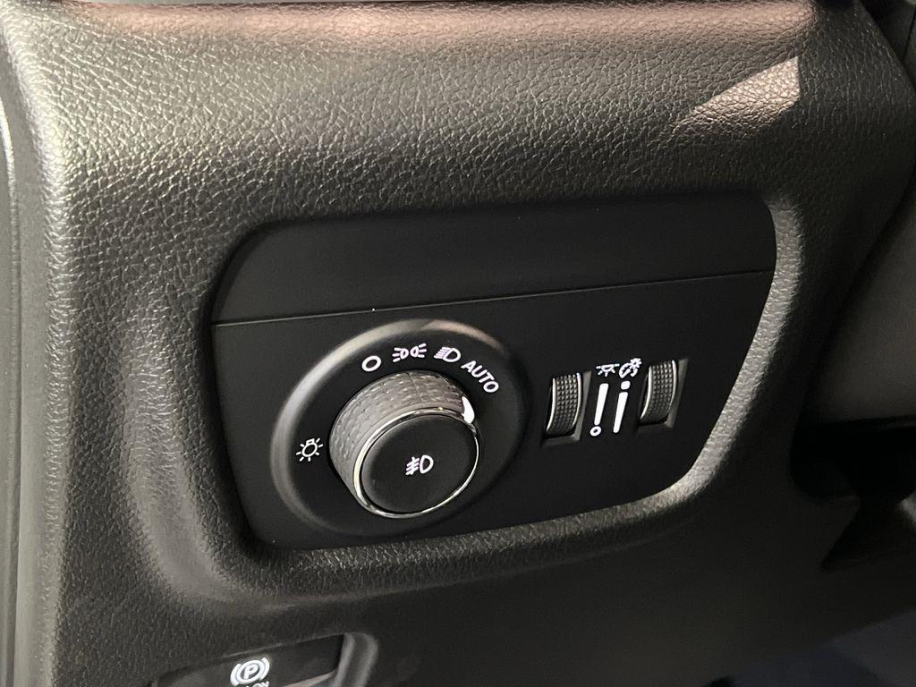 new 2025 Jeep Grand Cherokee car, priced at $44,943