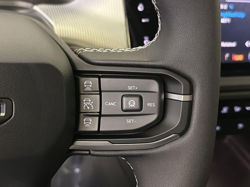 new 2026 Jeep Cherokee car, priced at $38,111