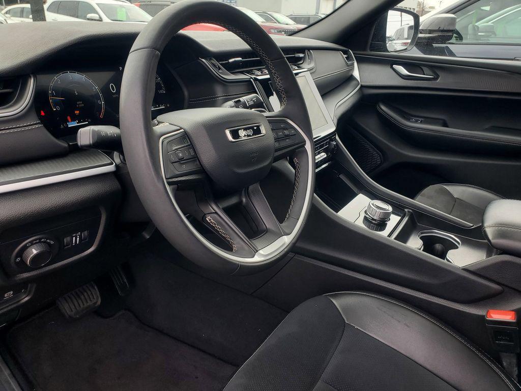 used 2024 Jeep Grand Cherokee car, priced at $32,922