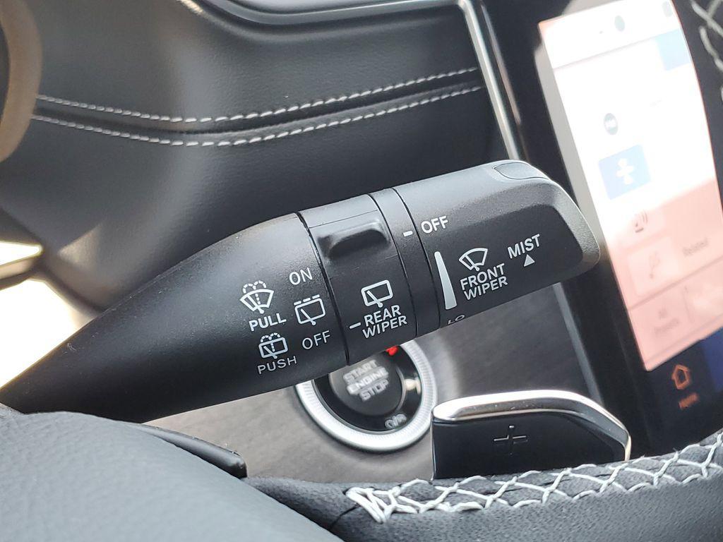 new 2025 Jeep Grand Cherokee car, priced at $41,855