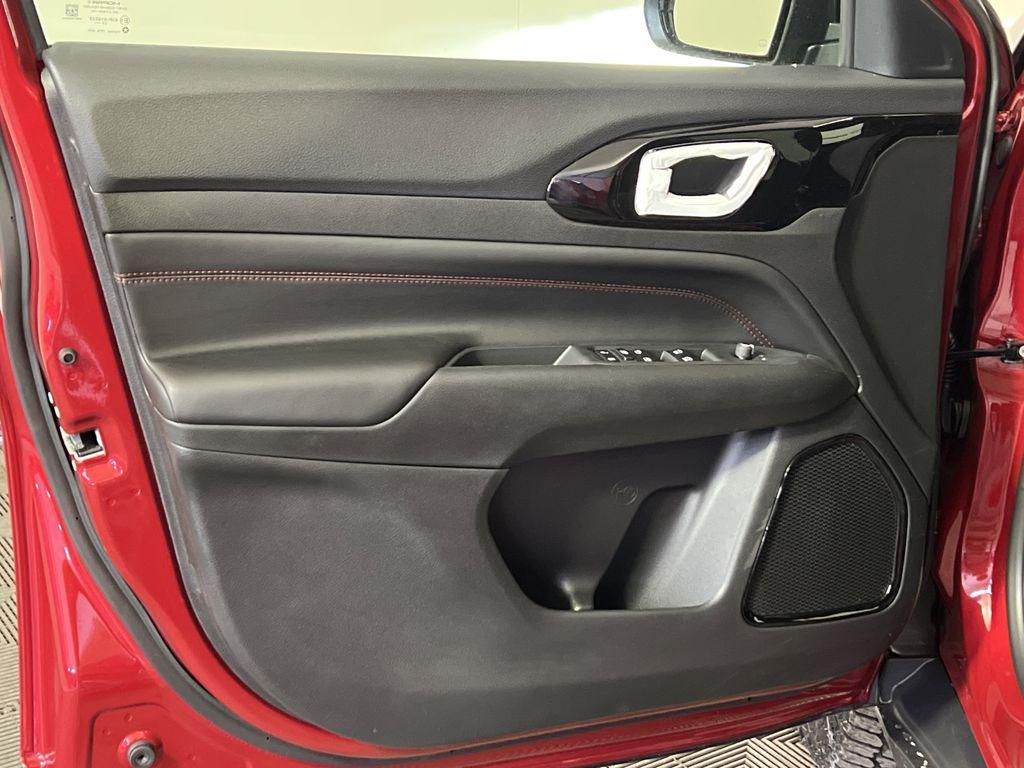 new 2026 Jeep Compass car, priced at $33,115