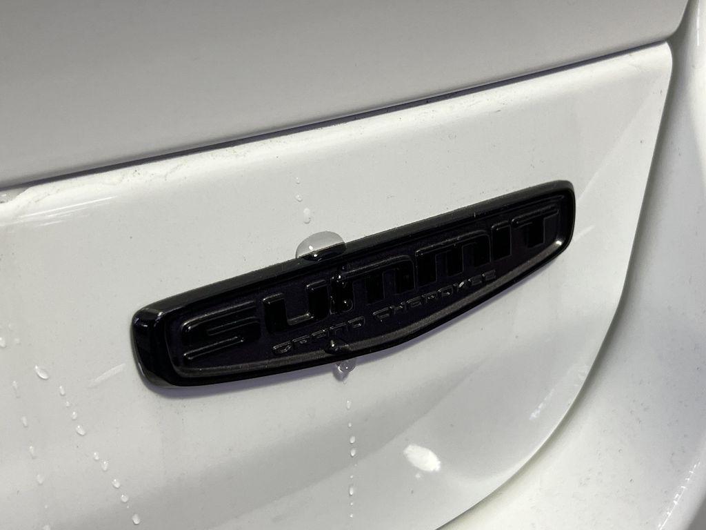 new 2025 Jeep Grand Cherokee car, priced at $58,561