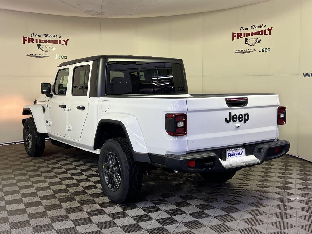 new 2026 Jeep Gladiator car, priced at $43,960