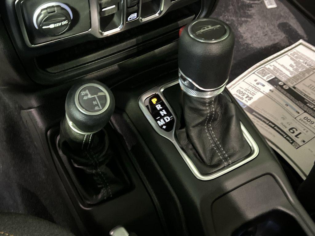 new 2026 Jeep Gladiator car, priced at $43,960