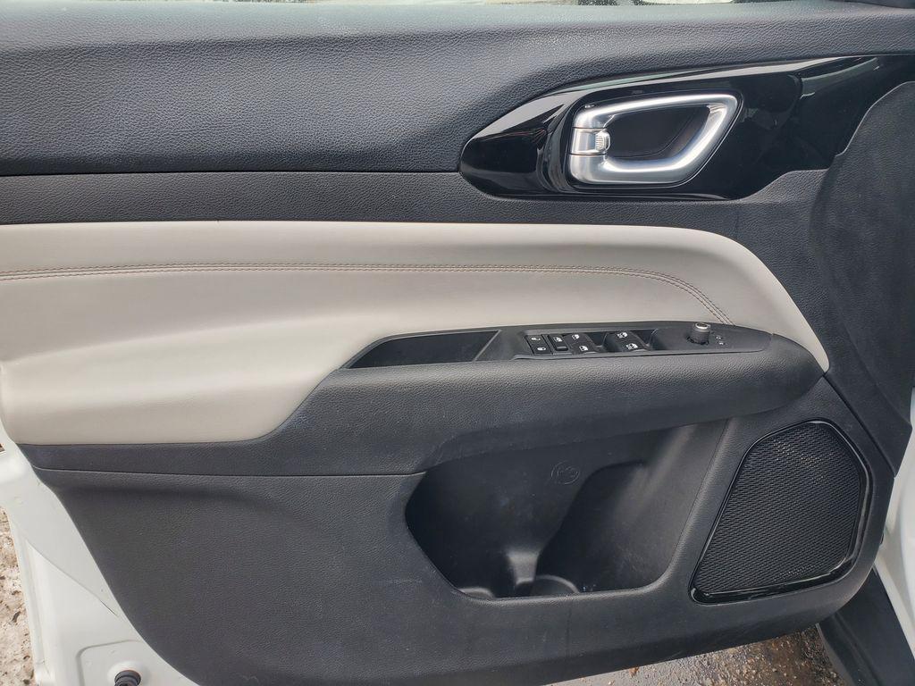 used 2023 Jeep Compass car, priced at $20,640