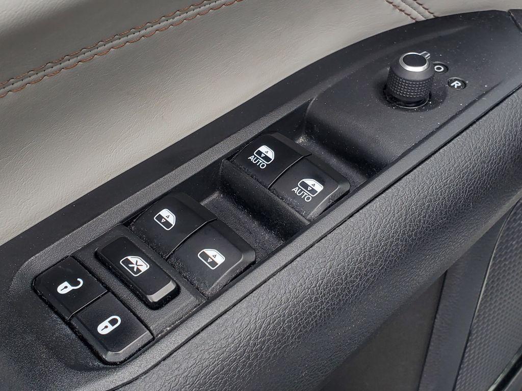 used 2023 Jeep Compass car, priced at $20,640