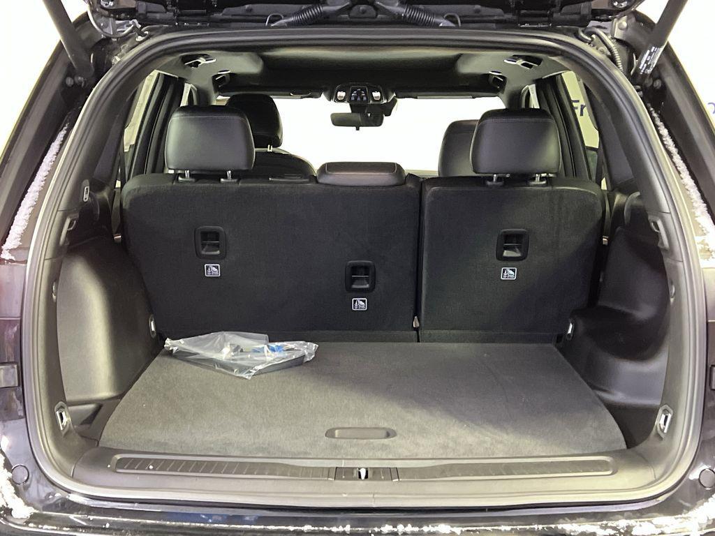 new 2025 Jeep Grand Cherokee car, priced at $39,008