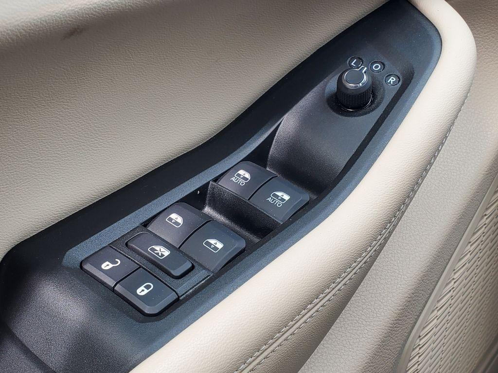 used 2024 Jeep Grand Cherokee car, priced at $33,575