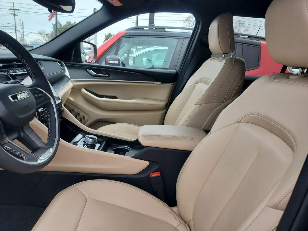 used 2024 Jeep Grand Cherokee car, priced at $33,575