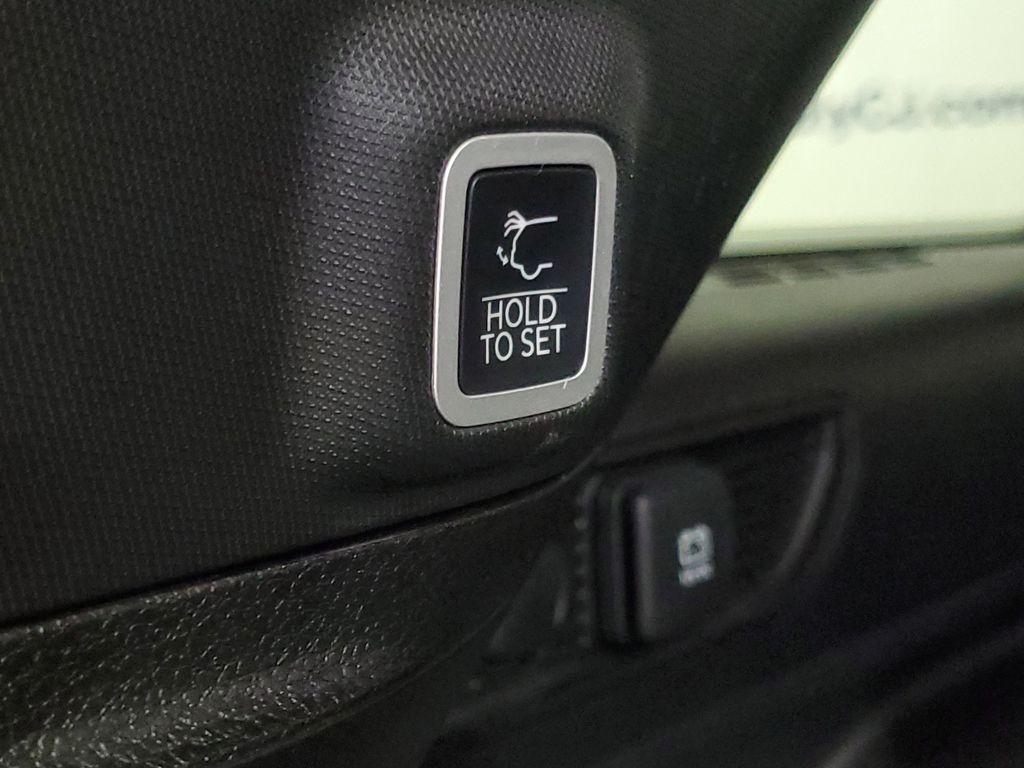 used 2024 Jeep Grand Cherokee car, priced at $33,575