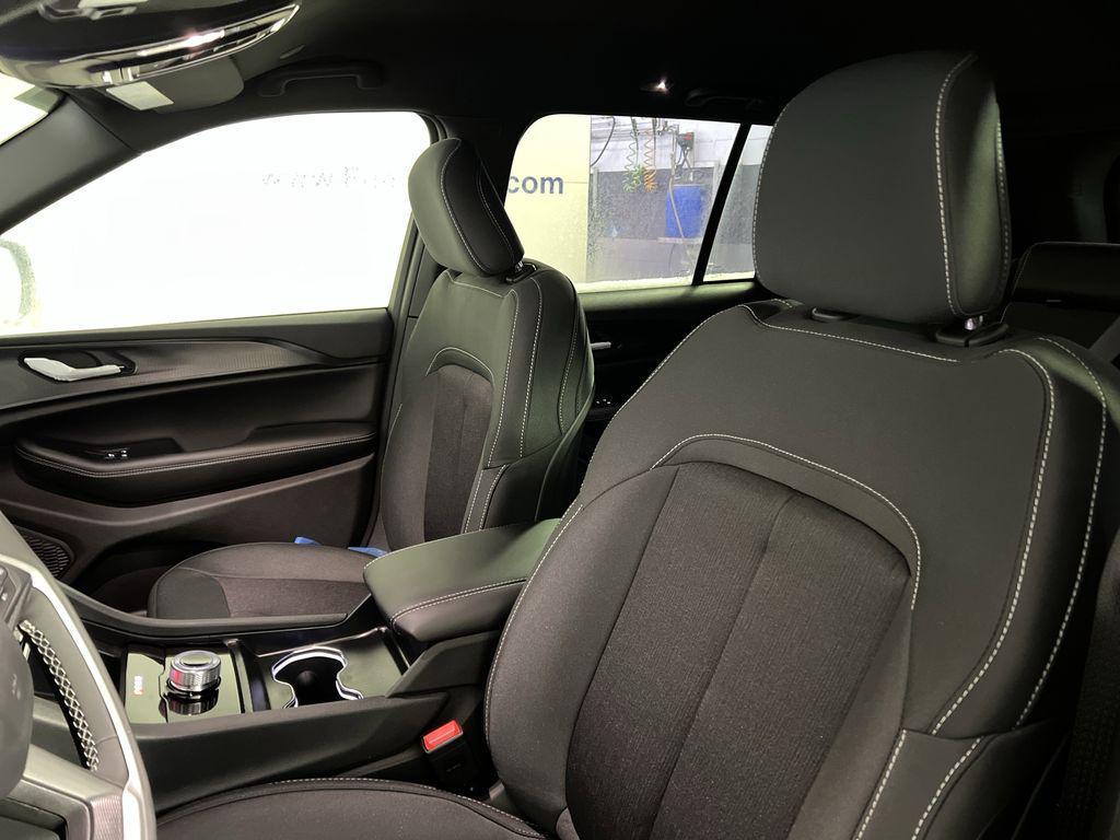 new 2025 Jeep Grand Cherokee car, priced at $34,602