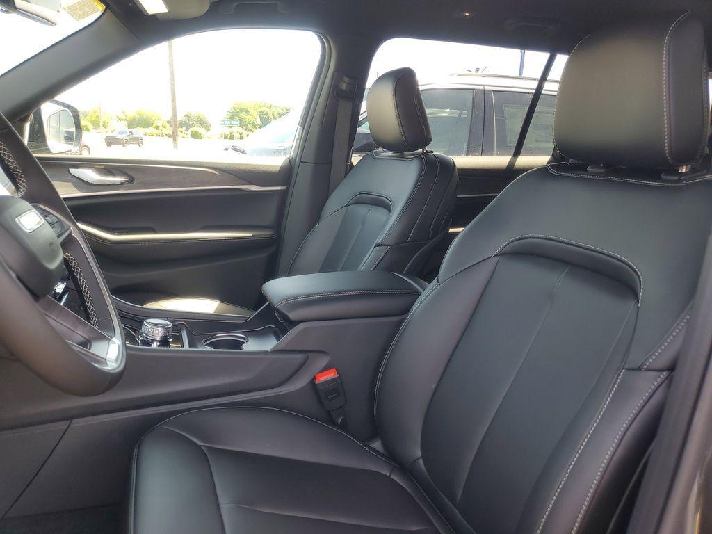 new 2025 Jeep Grand Cherokee L car, priced at $38,967