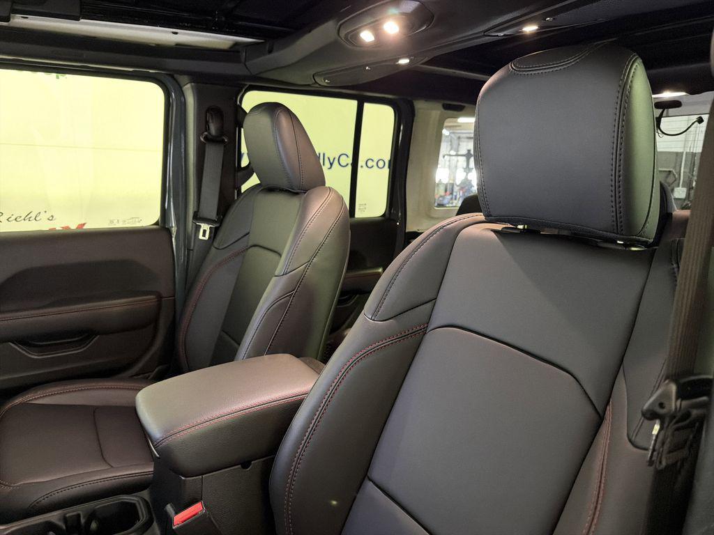 new 2026 Jeep Wrangler car, priced at $75,879