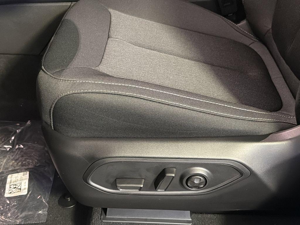 new 2025 Jeep Grand Cherokee car, priced at $34,093