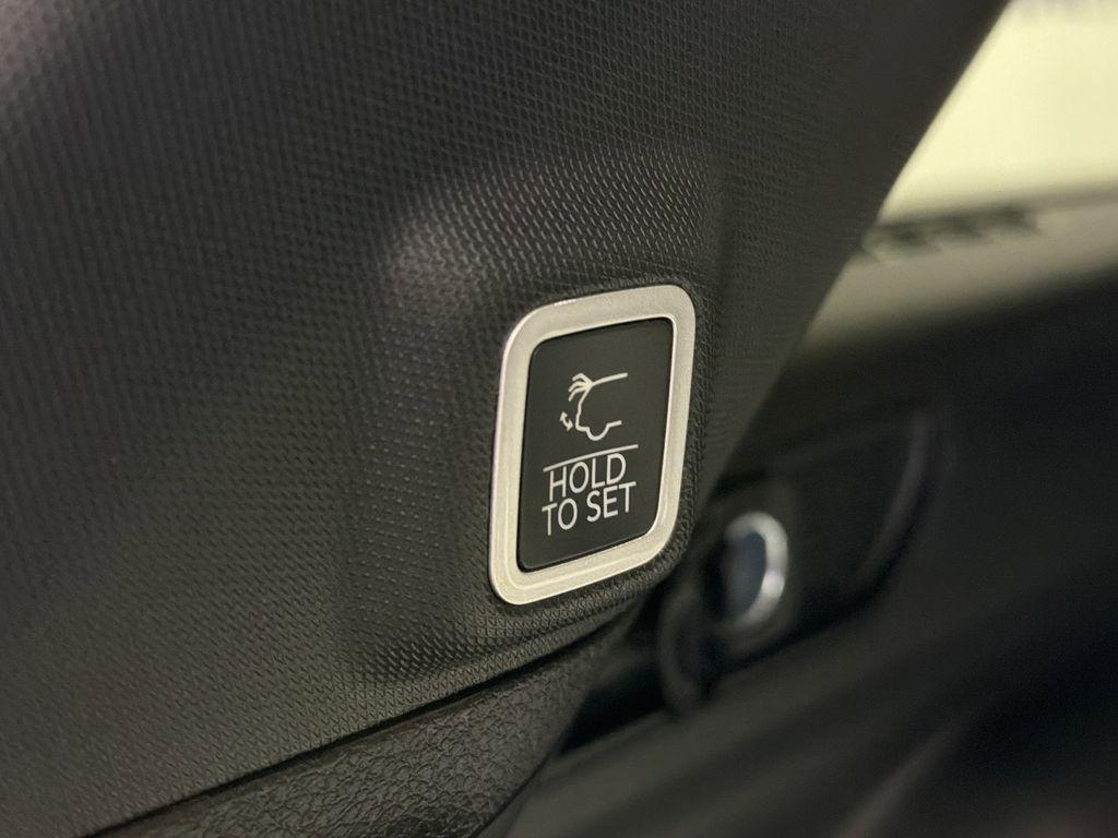 new 2025 Jeep Grand Cherokee car, priced at $34,093