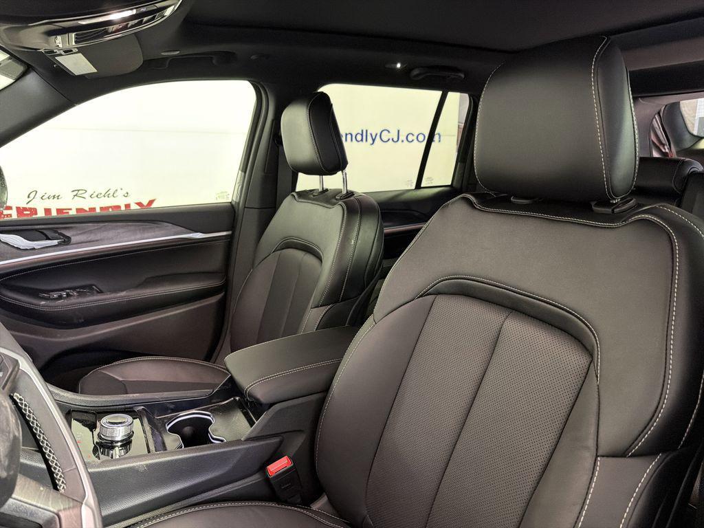new 2026 Jeep Grand Cherokee car, priced at $41,462