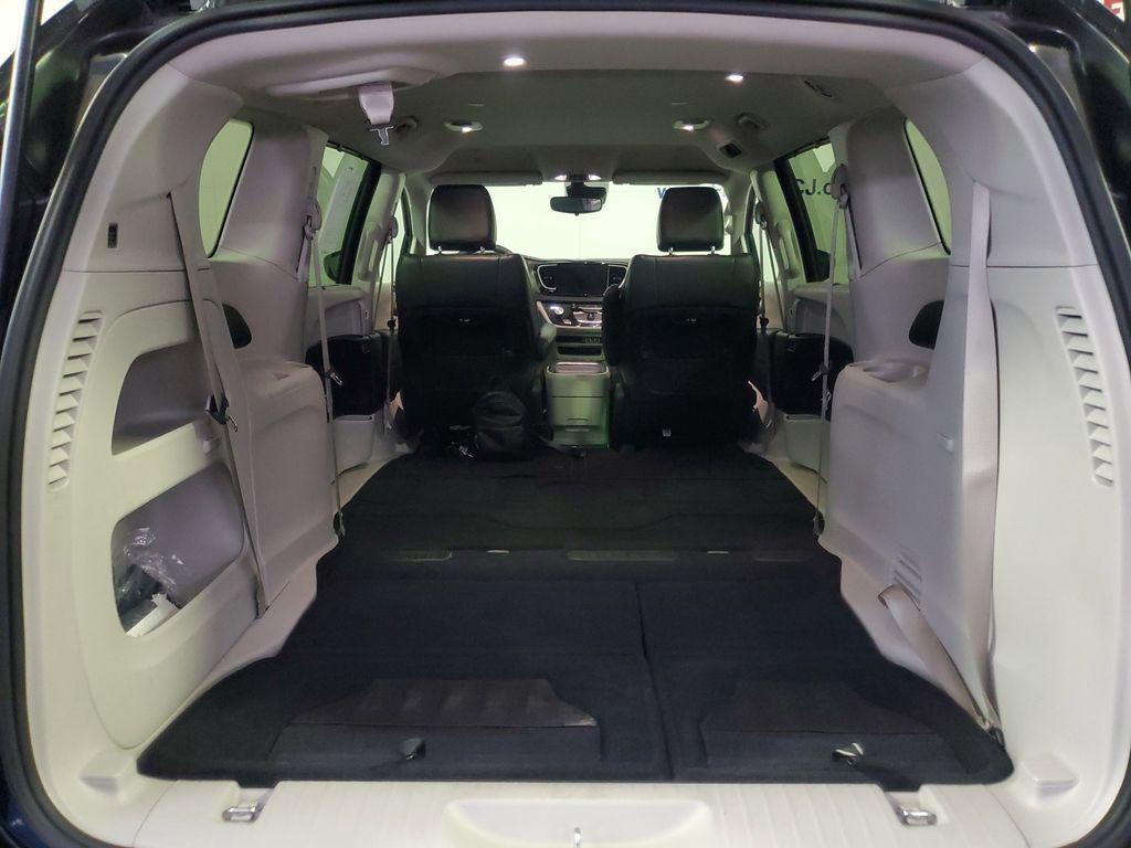 used 2024 Chrysler Pacifica car, priced at $27,554