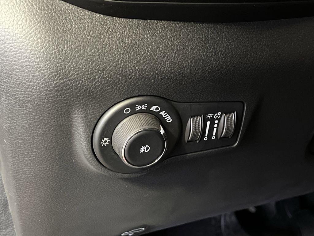 new 2026 Jeep Compass car, priced at $28,890