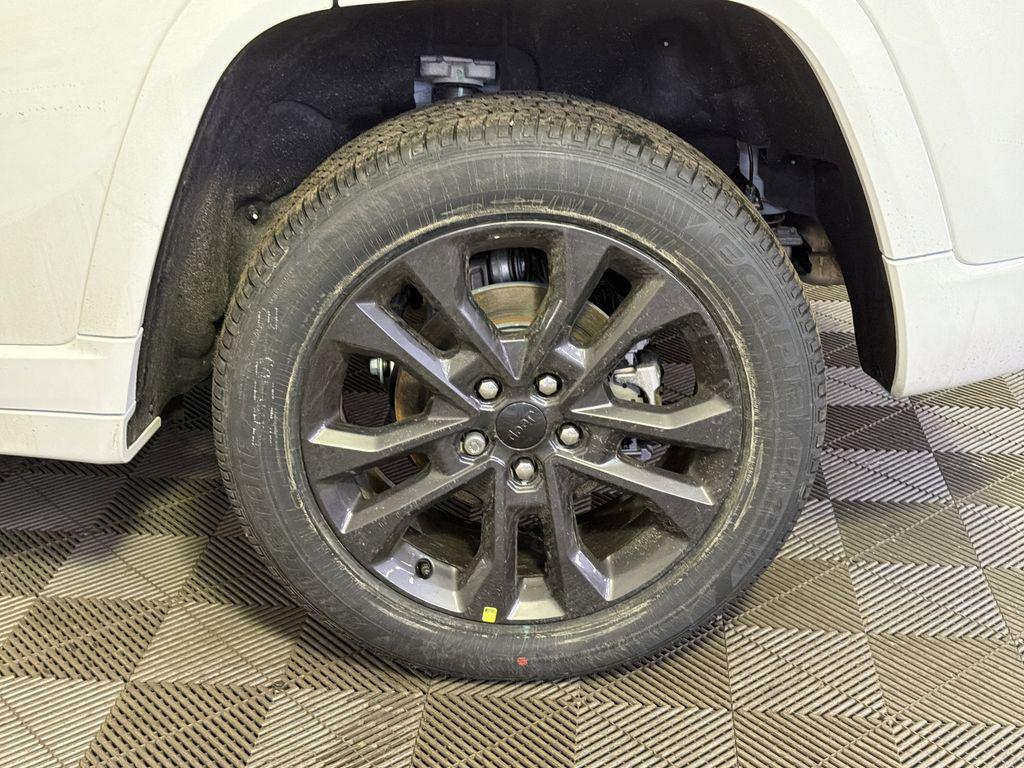 new 2026 Jeep Grand Cherokee car, priced at $50,210