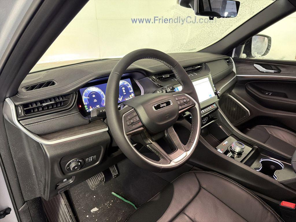 new 2026 Jeep Grand Cherokee car, priced at $47,158