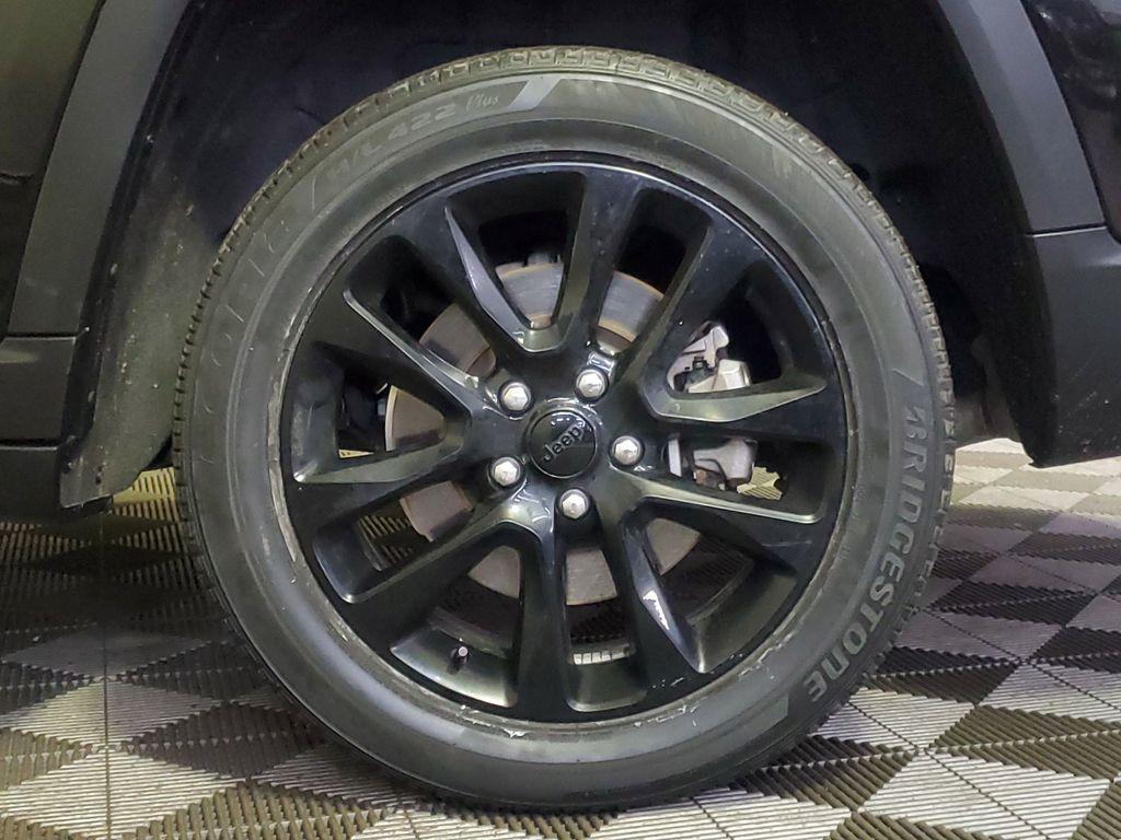 used 2022 Jeep Grand Cherokee L car, priced at $28,576