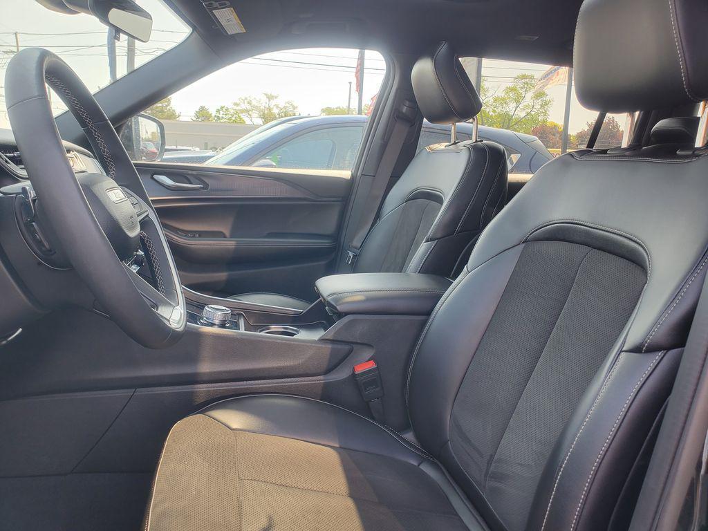 used 2025 Jeep Grand Cherokee L car, priced at $38,512
