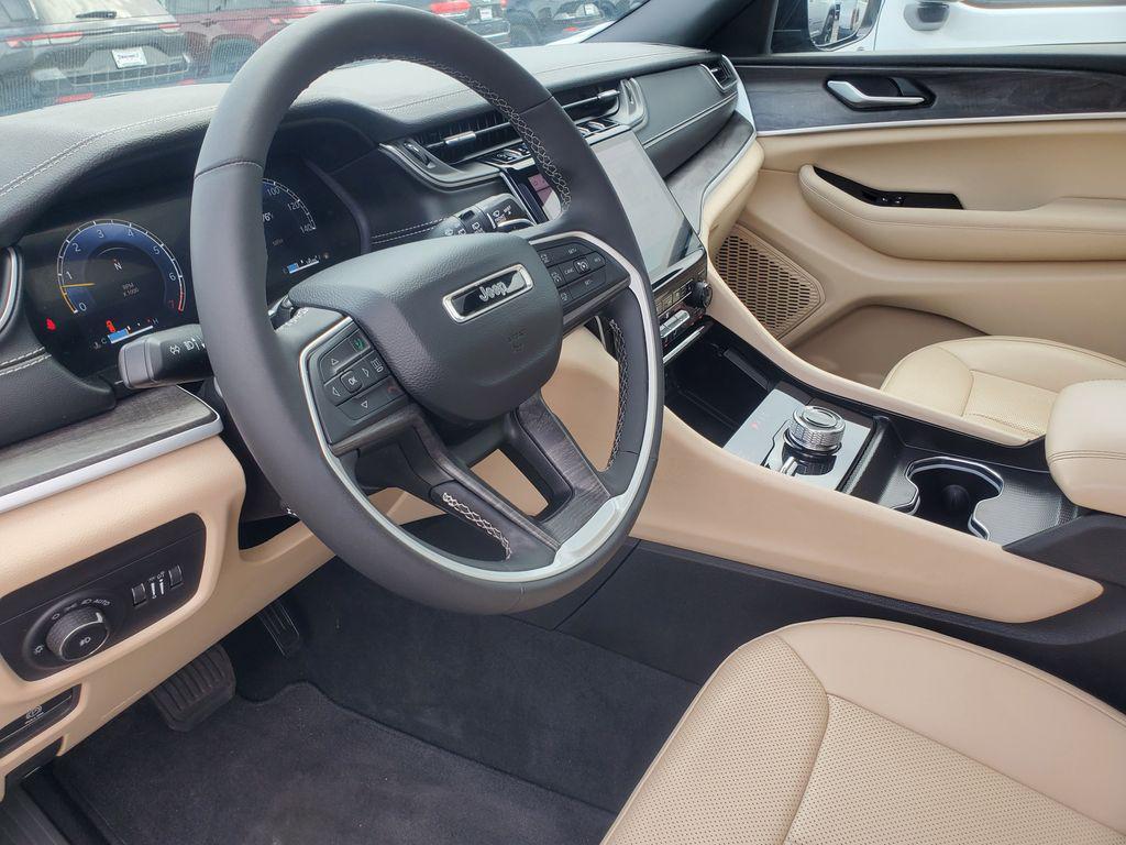 used 2025 Jeep Grand Cherokee L car, priced at $38,124
