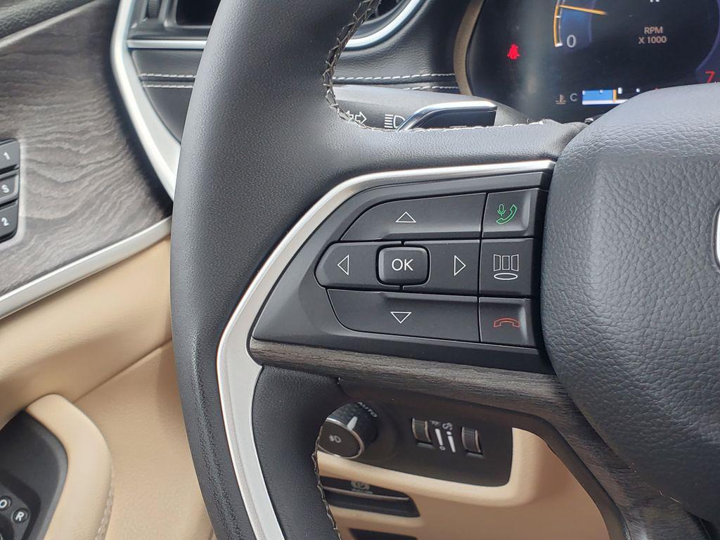 used 2025 Jeep Grand Cherokee L car, priced at $38,124