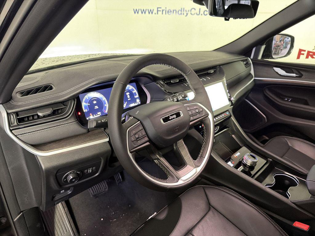 new 2026 Jeep Grand Cherokee car, priced at $53,805