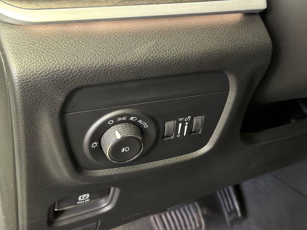 new 2026 Jeep Grand Cherokee car, priced at $53,805