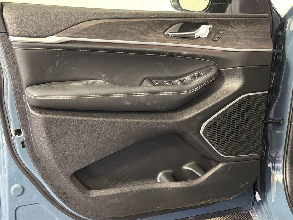 new 2026 Jeep Grand Cherokee L car, priced at $55,210