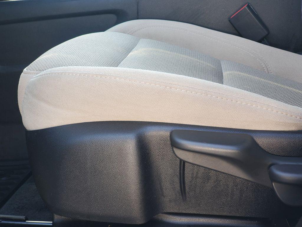 used 2023 Chevrolet Traverse car, priced at $28,058