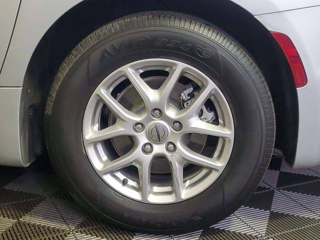 used 2024 Chrysler Pacifica car, priced at $25,713