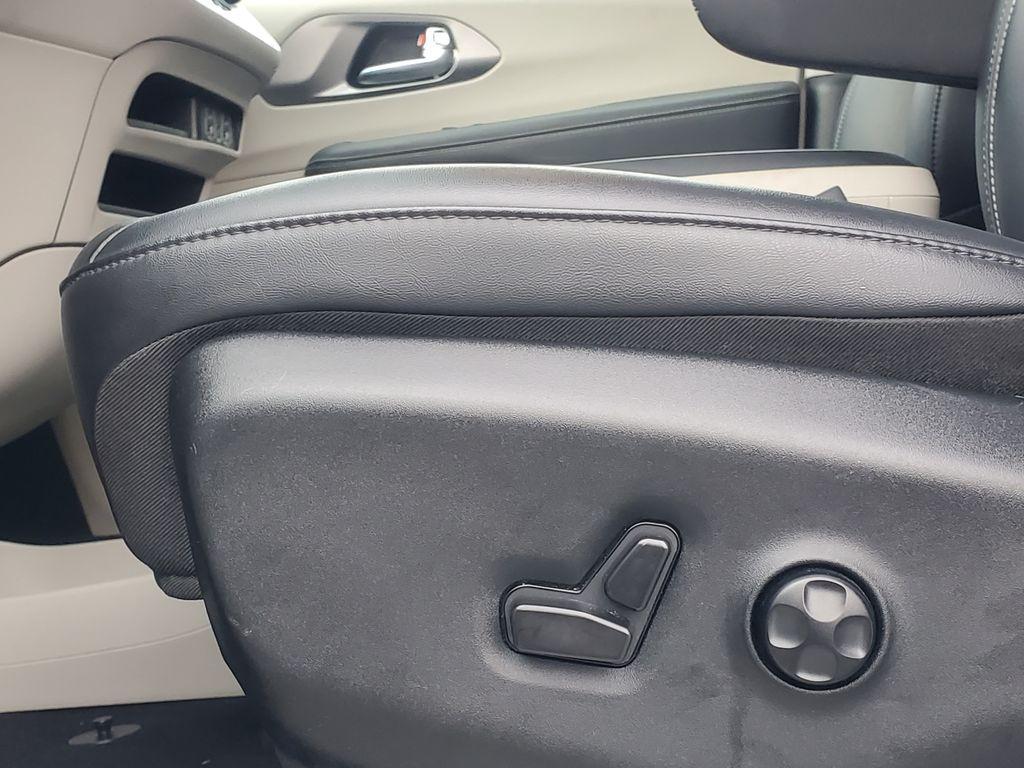 used 2024 Chrysler Pacifica car, priced at $26,254