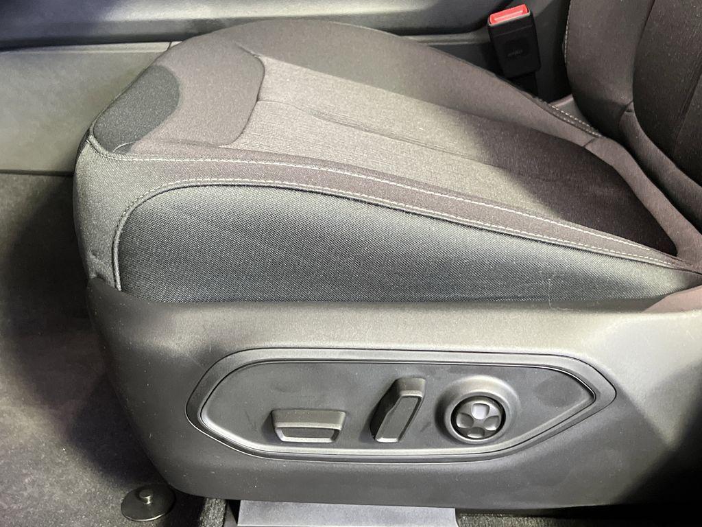 new 2025 Jeep Grand Cherokee car, priced at $34,044