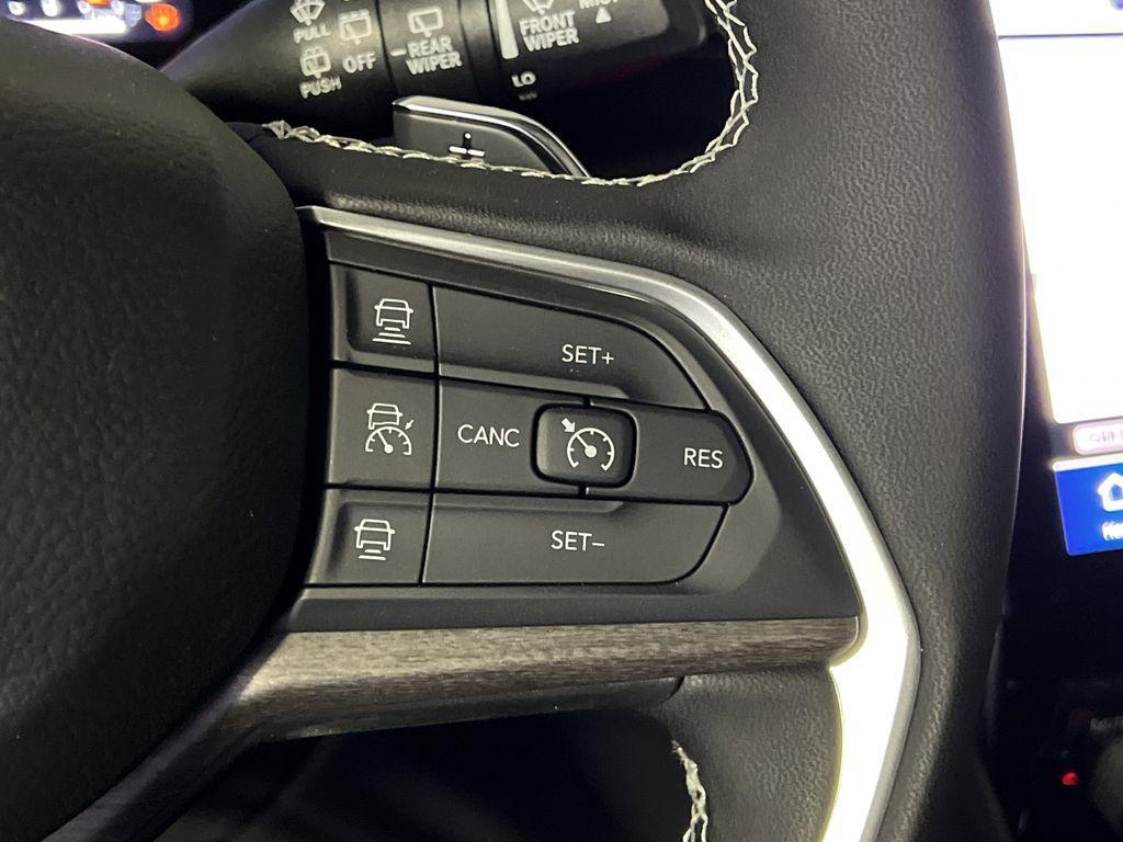 new 2025 Jeep Grand Cherokee car, priced at $38,439