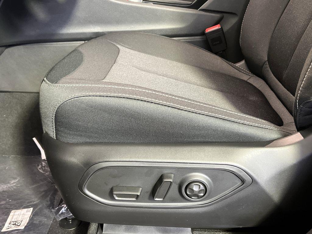 new 2025 Jeep Grand Cherokee car, priced at $32,544