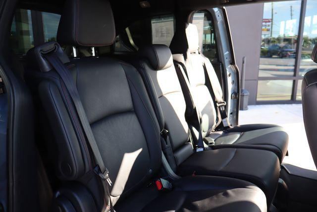 used 2025 Honda Odyssey car, priced at $35,518