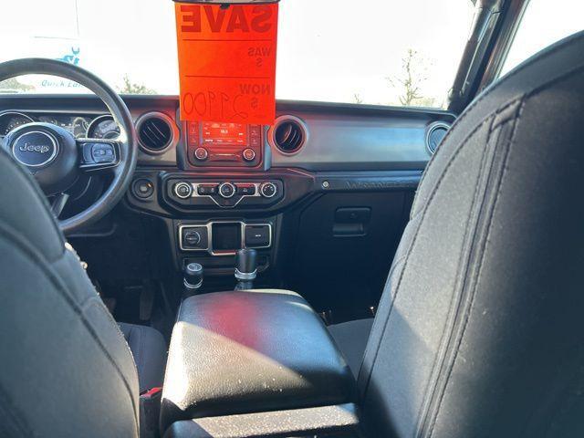 used 2021 Jeep Wrangler Unlimited car, priced at $27,424