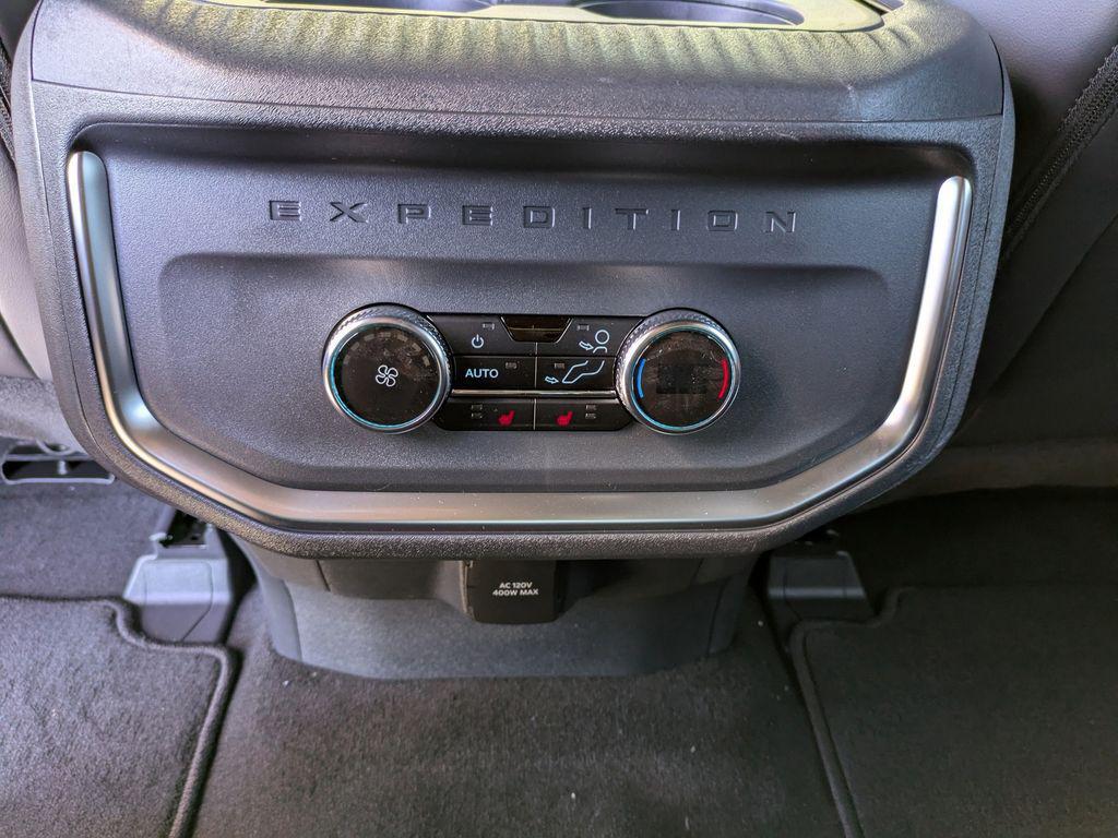 new 2025 Ford Expedition car, priced at $82,168