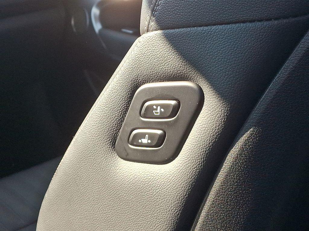 used 2021 Genesis G70 car, priced at $23,680