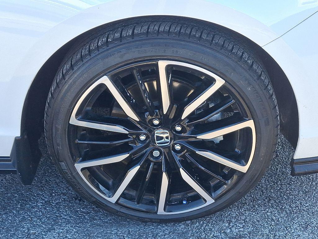 used 2025 Honda Accord Hybrid car, priced at $33,980