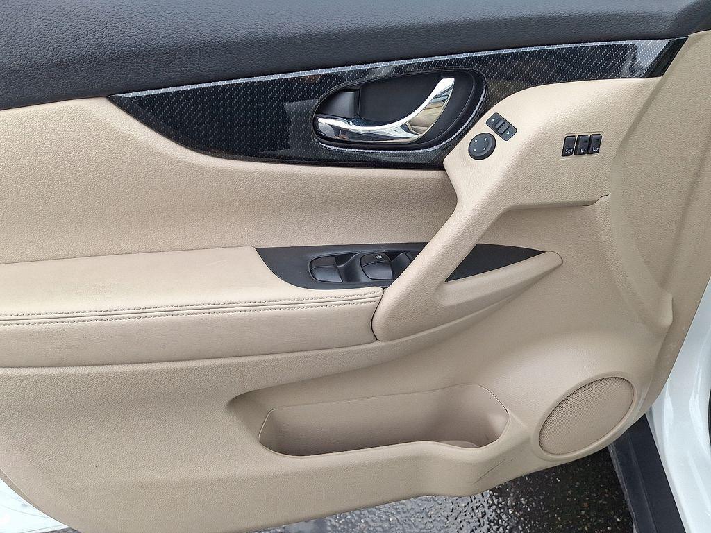 used 2017 Nissan Rogue car, priced at $13,980