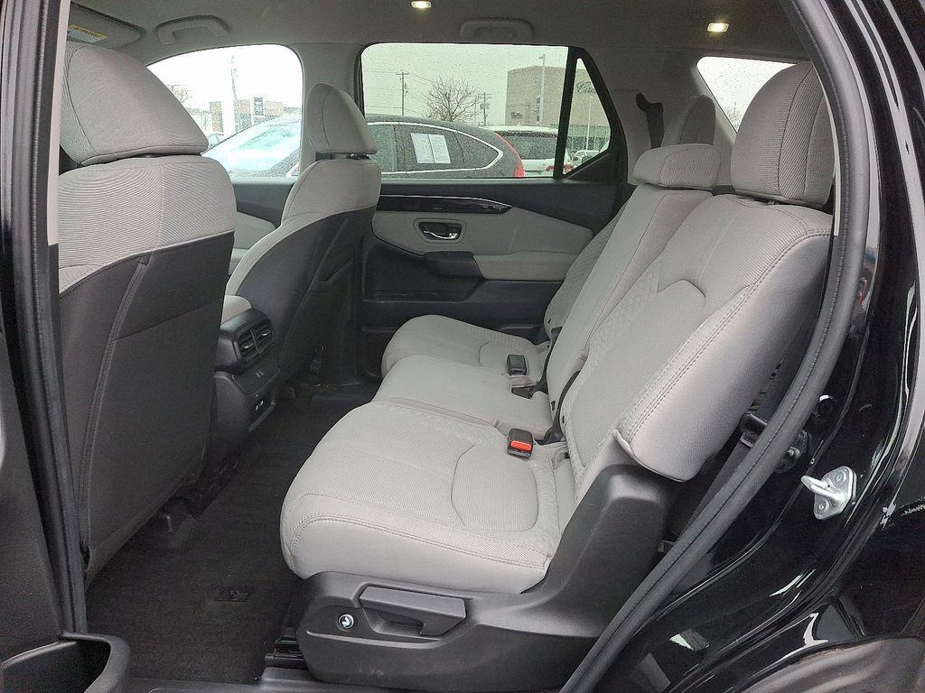 used 2023 Honda Pilot car, priced at $28,880