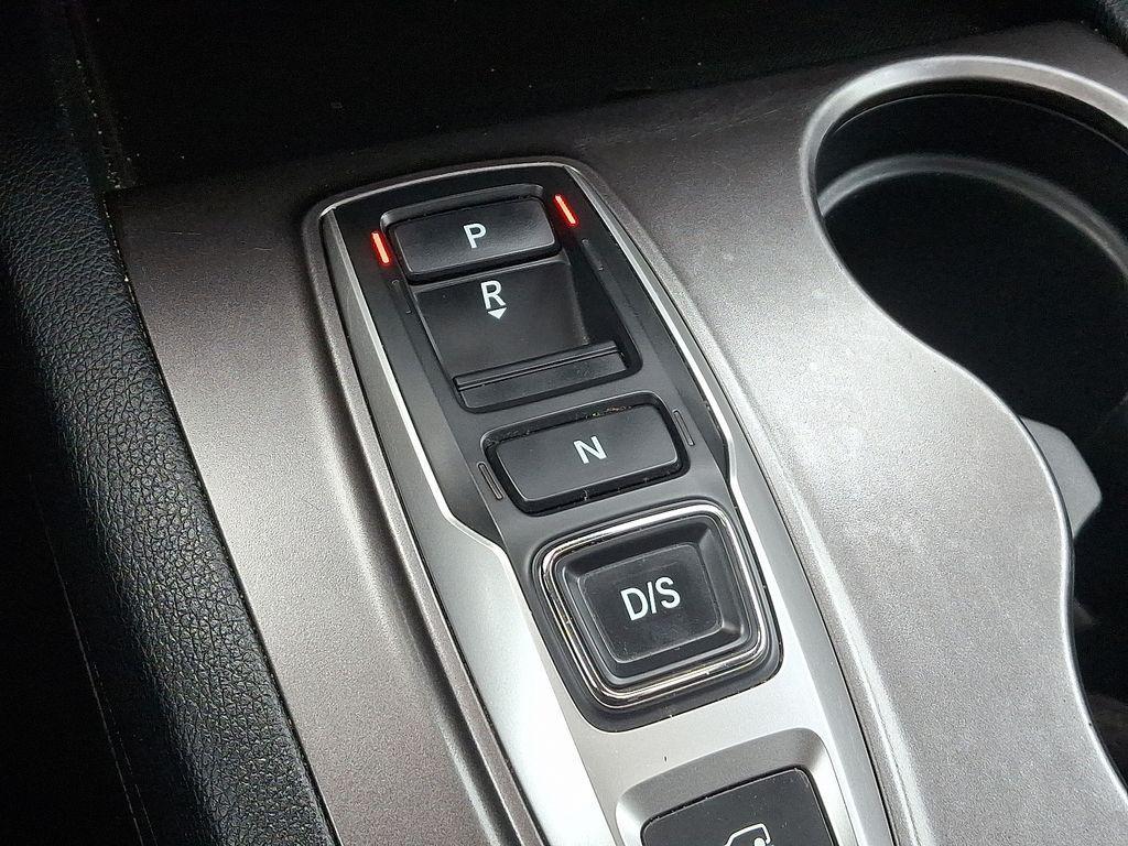 used 2022 Honda Pilot car, priced at $31,679