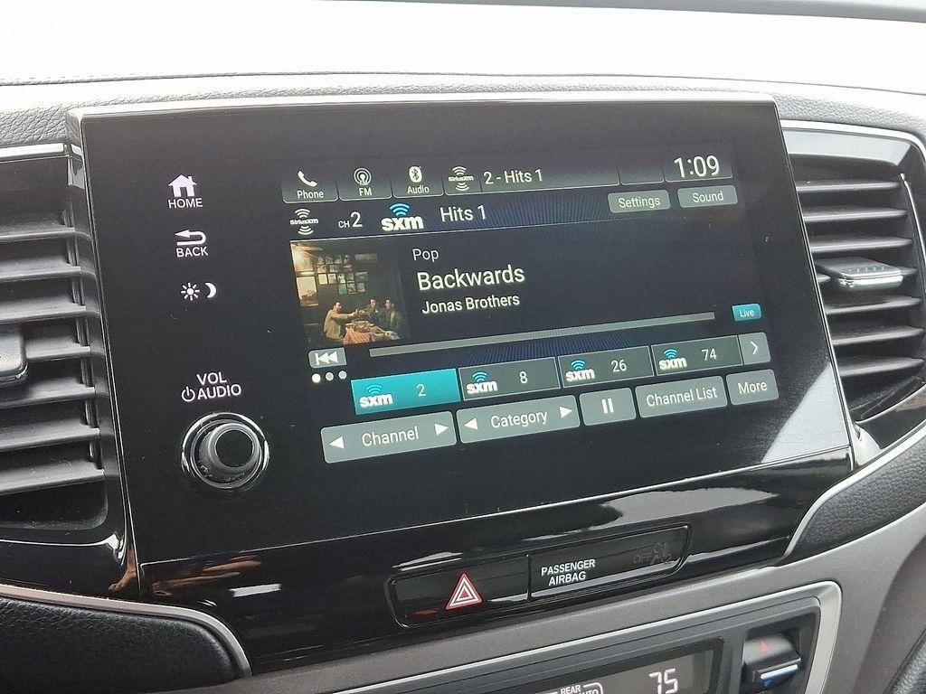 used 2022 Honda Pilot car, priced at $31,679